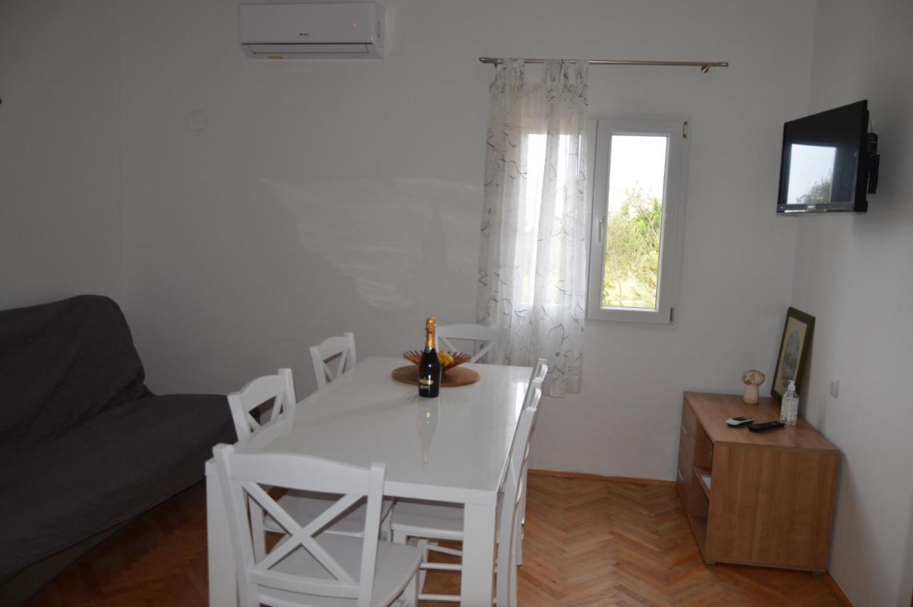 Apartments By The Sea Stara Novalja, Pag - 9396 מראה חיצוני תמונה